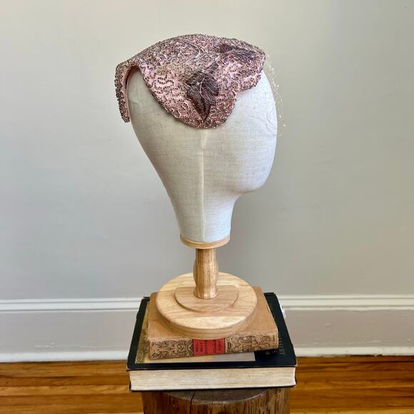 Vintage 40s Gertrude Sheedy Pink Curvette Fascinator Silk Beaded Hat w/ Veil - Picture 9 of 16